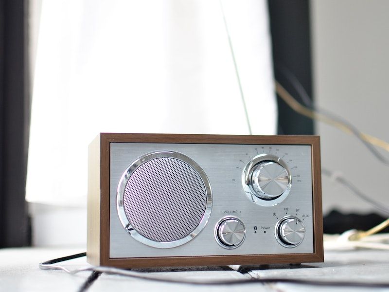 Votre expérience sonore sur mesure : Comment choisir les enceintes adaptées à votre espace