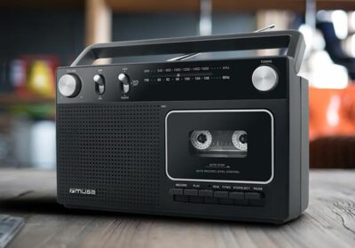 Radio Cassette FM Enregistreur (M152RC) Barres de Son, Enceintes & Radios Votre Magasin de Meuble et Électroménager à La Réunion !