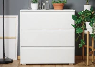 Commode 3 Tiroirs Image Armoires, Commodes & Chevets Votre Magasin de Meuble et Électroménager à La Réunion !